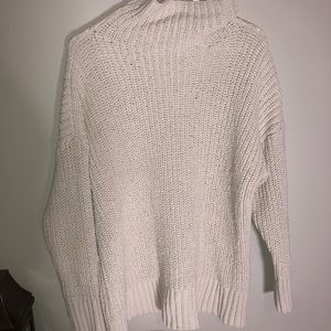 American Eagle Turtle Neck Sweater